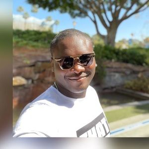 Meet your Posher, Ayotunde